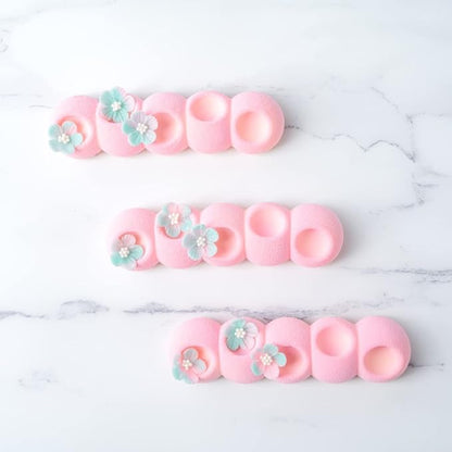 Pastry Tek 6 Cavities Flower Mold, 1 Oven-Ready Flower Chocolate Mold - Flexible, Freezable, White Silicone Flower Candy Mold, Easy Release, For Baking - Restaurantware