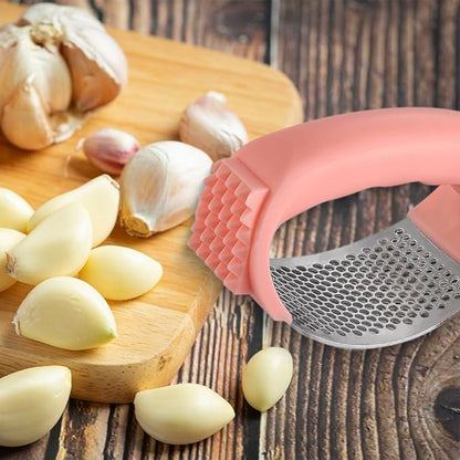 Garlic Press Rocker Stainless Steel, Garlic Crusher with Peeler & Cleaning Brush, Easy to Use Garlic Mincer for Kitchen Cooking, Ergonomic Garlic Chopper Tool, Durable Garlic Presser Gadget (Pink)