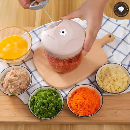 Manual Vegetable Chopper – Hand Pull Food Processor with 3 Stainless Steel Blades, BPA-Free Bowl, Ergonomic Handle – Garlic Onion Mincer for Kitchen, Camping, RV & Outdoor Use – Pink, 900ml
