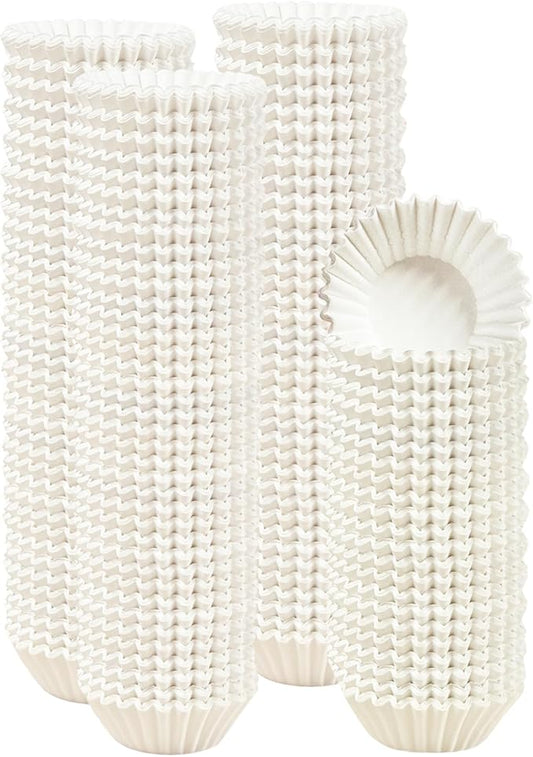 qiqee 600 Count Mini Cupcake Liners White Muffin Liners Food Grade Baking Cups Paper No Smells（Small Size）