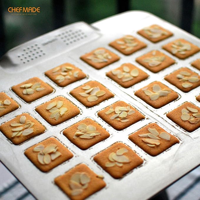 CHEFMADE Cookie Sheet Pan, 12-Inch One-Handed Gripping Non-Stick Rimless Bakeware for Oven Baking 11.4" x 12.8"x 0.6" (Champagne Gold)