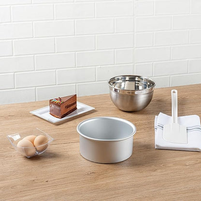 Restaurantware-Met Lux 6 x 3 Inch Straight-Sided Baking Tin, 1 Round Cake Pan - Oven-Ready, Freezable, Anodized Aluminum Round Baking Pan, Greaseproof, For Layer Birthday Cake