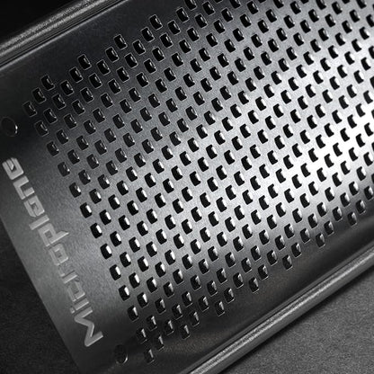 Microplane Gourmet Series Hand Held Cheese Grater (Fine, Red)