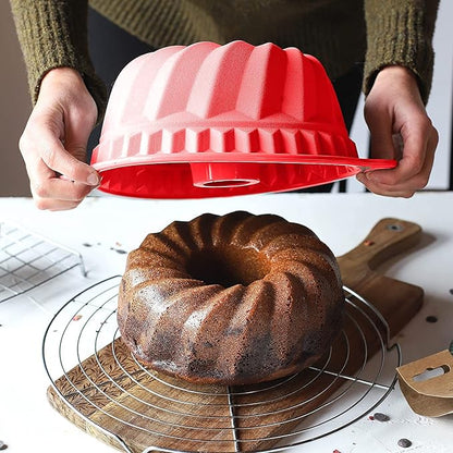 Kenond 9.5 Inch Silicone Cake Pans, Non-stick Fluted Cake Pan with Sturdy Handle, Cake Baking Molds, Perfect Bakeware for Cake, Jello, Gelatin, Bread, Para Gelatinas (Red)