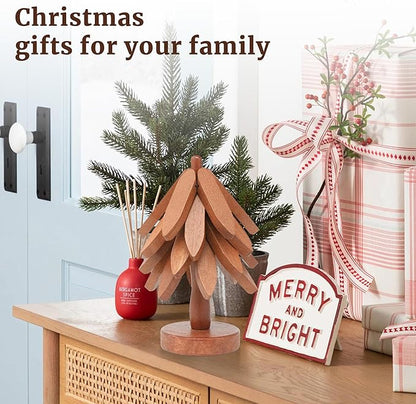 Tree Shape Wooden Trivets for Hot Dishes，4 Wooden Trivets + 1 Stand stored Like a Christmas Tree，for Easy Storage，Multifunctional Ornaments (Beech)