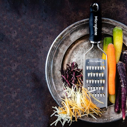 Microplane Gourmet Series Julienne Vegetable Grater, Handheld Carrot Shredder (Black)
